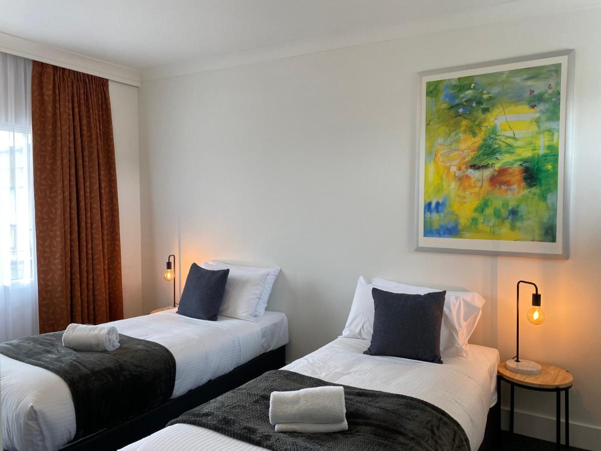 The Astor Hotel Motel Goulburn Exterior photo