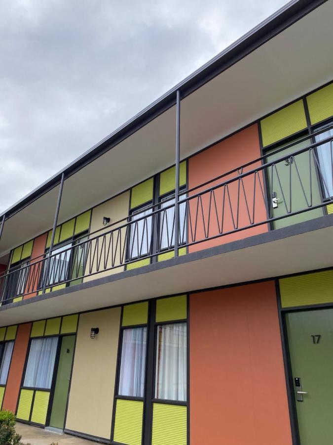 The Astor Hotel Motel Goulburn Exterior photo